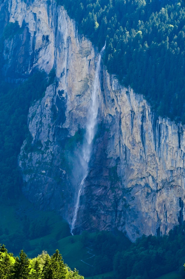 少女峰-艾格之路-Staubbach Falls