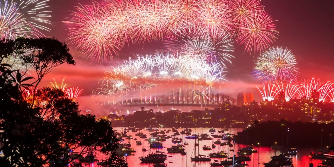 【雪梨跨年煙火攻略】2025/26年規劃資訊、推薦觀看地點、交通與住宿建議