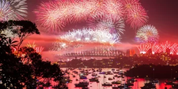【雪梨跨年煙火攻略】2025/26年規劃資訊、推薦觀看地點、交通與住宿建議