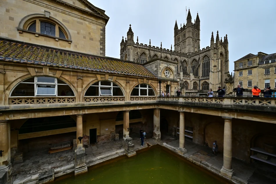 英國-巴斯-羅馬浴場的陽台