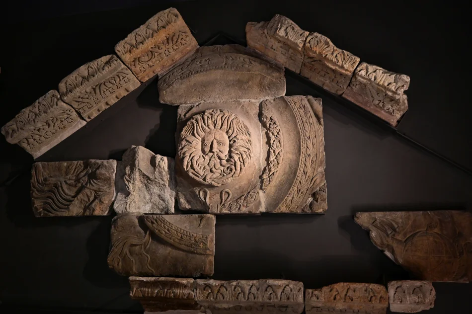 英國-巴斯-羅馬浴場