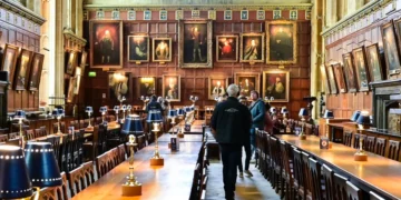 【哈利波特必去景點】牛津大學基督堂學院：大廳、大廳階梯、湯姆方庭與大教堂漫遊